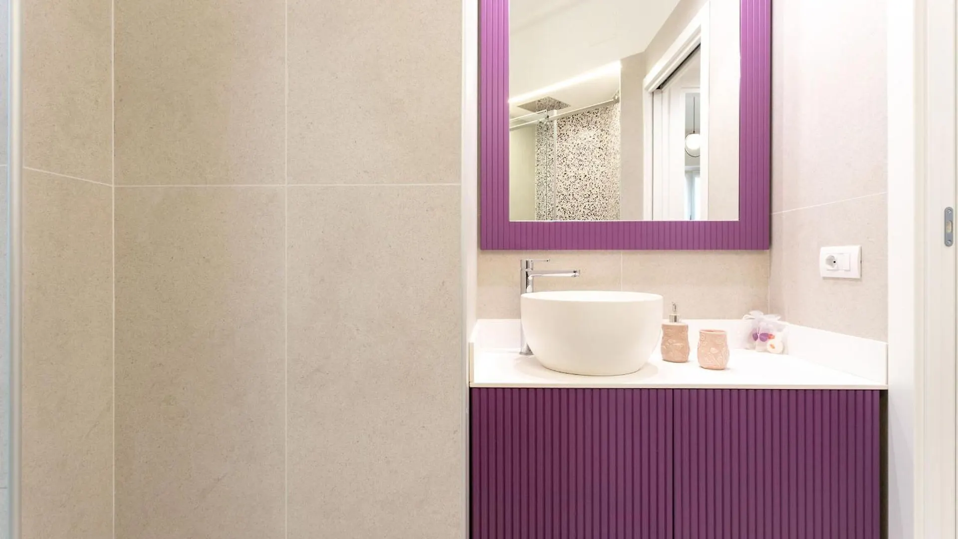 Apartment Assab By Halldis Milan